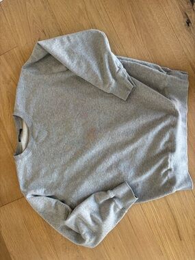 Brandy Melville Classic Crewneck Sweatshirt - Gray
